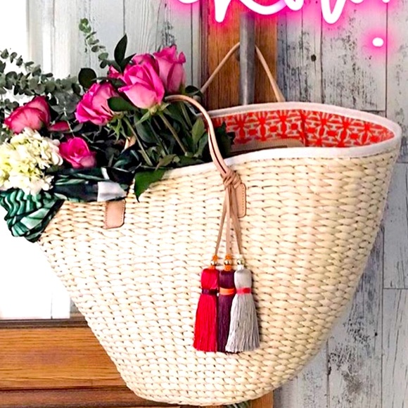 India Hicks Riviera Straw basket tote! - Picture 2 of 14